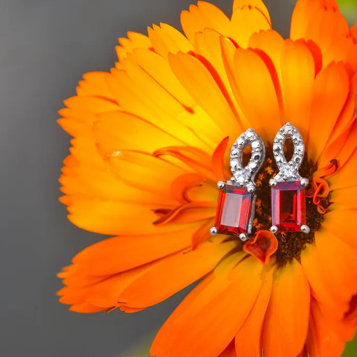 YoTreasure Earrings 109 Ct Garnet White Zircon Solid 925 Sterling Silver Stud Earrings Jewelry