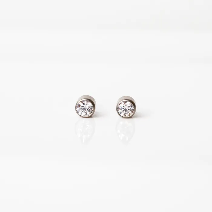 Earrings Grayling Crystal Round Bezel Set Titanium Flat Back Sleeper Earrings